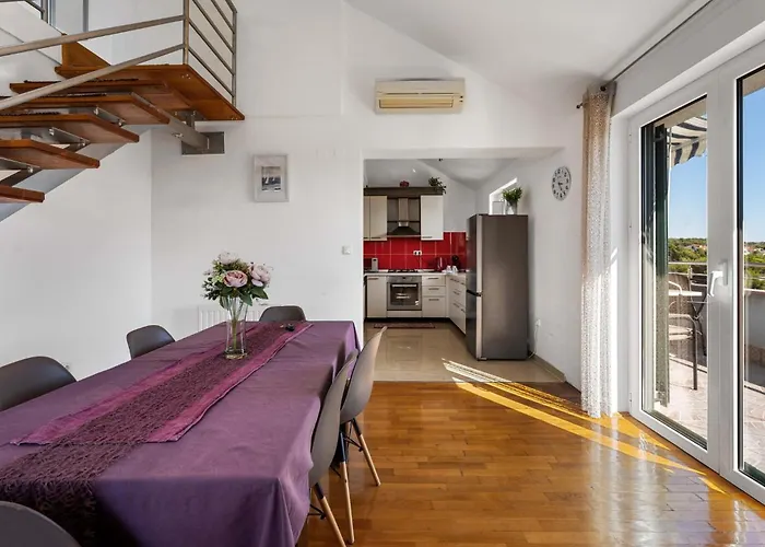 아파트 1 Bedroom Cozy In Sibenik 시베니크