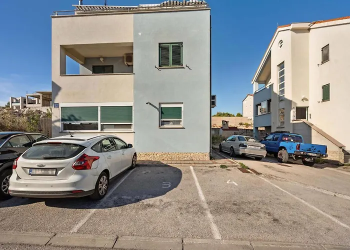 1 Bedroom Cozy In Šibenik