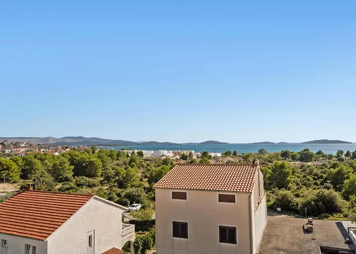 1 Bedroom Cozy In Sibenik *